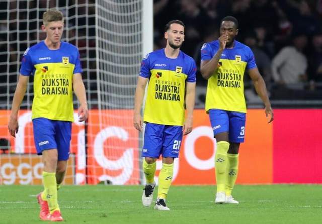 篮球联赛的 篮球联赛的