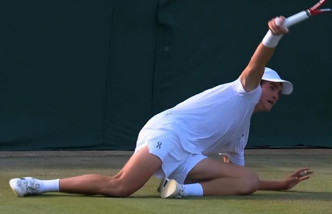 坐镇主场迎 坐镇主场迎