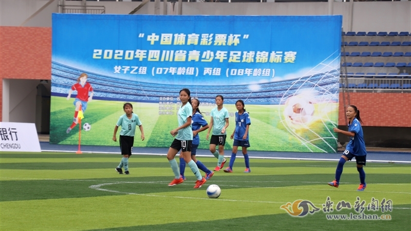 场为中轴